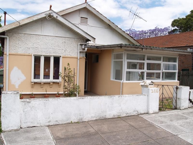 1/44 Ruby Street, Marrickville NSW 2204