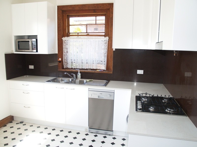 1/8 Hampden Street, Ashfield NSW 2131