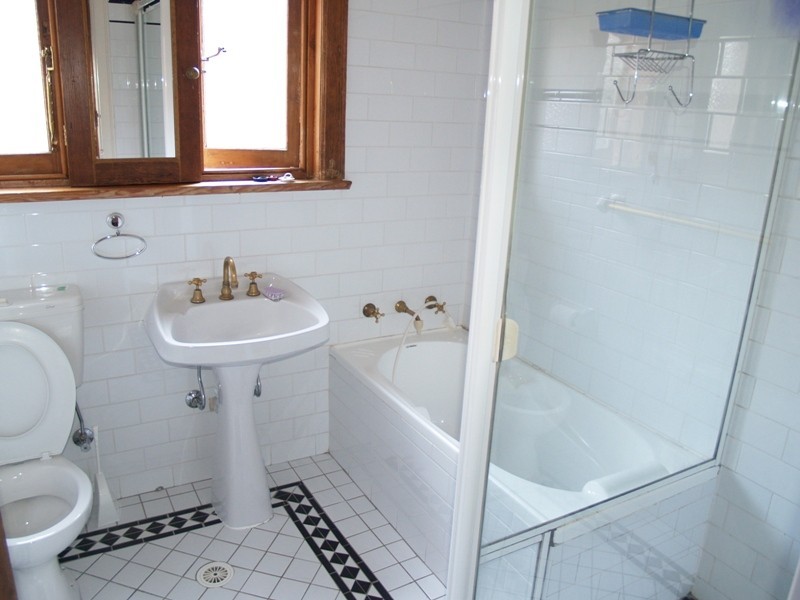 1/8 Hampden Street, Ashfield NSW 2131