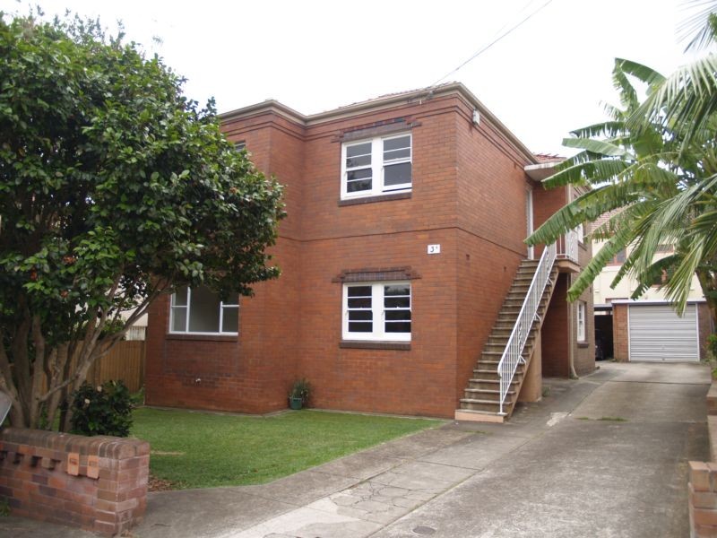 2/3B Rose Street, Ashfield NSW 2131