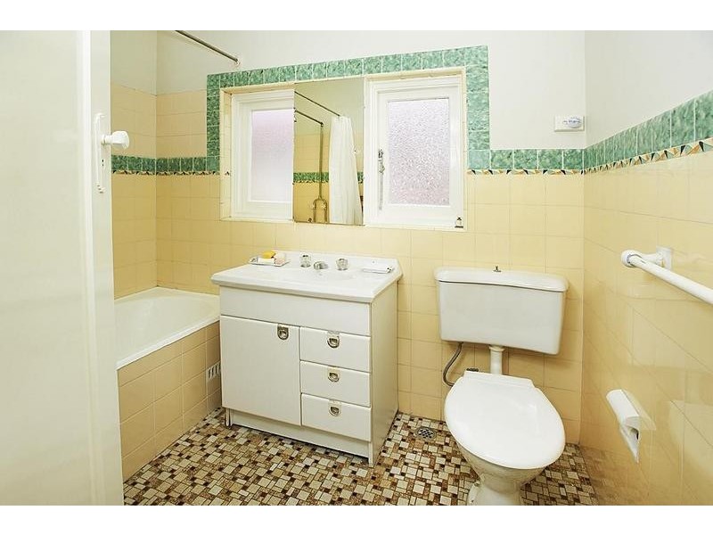 10 Hillcrest Avenue, Ashfield NSW 2131