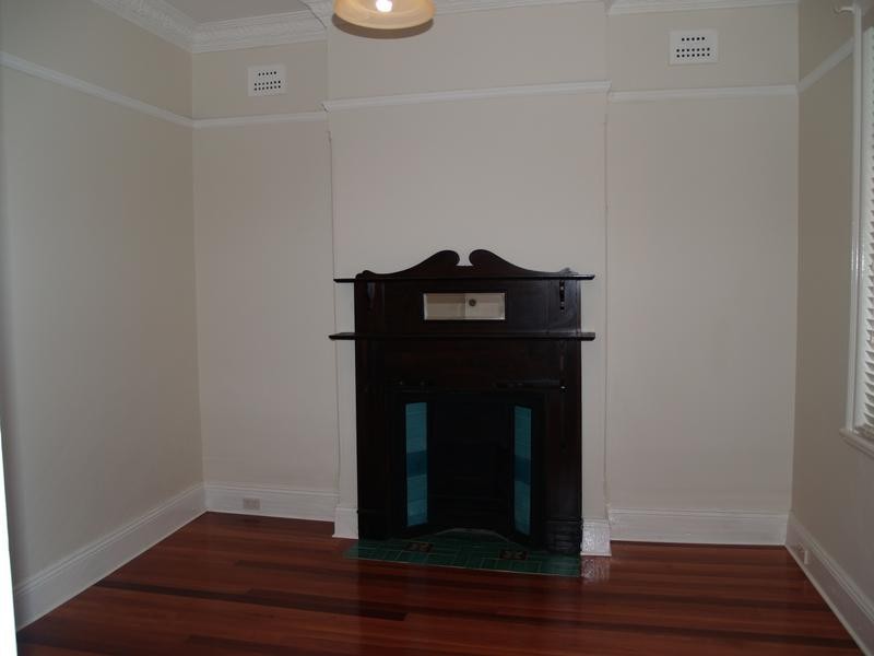 136 Ewart Street, Dulwich Hill NSW 2203