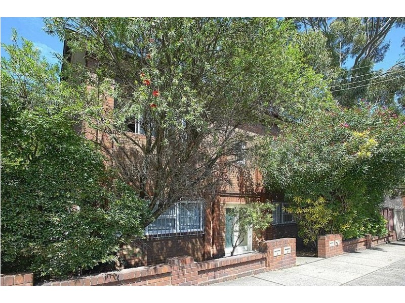 15 Railway Terrace, Lewisham NSW 2049