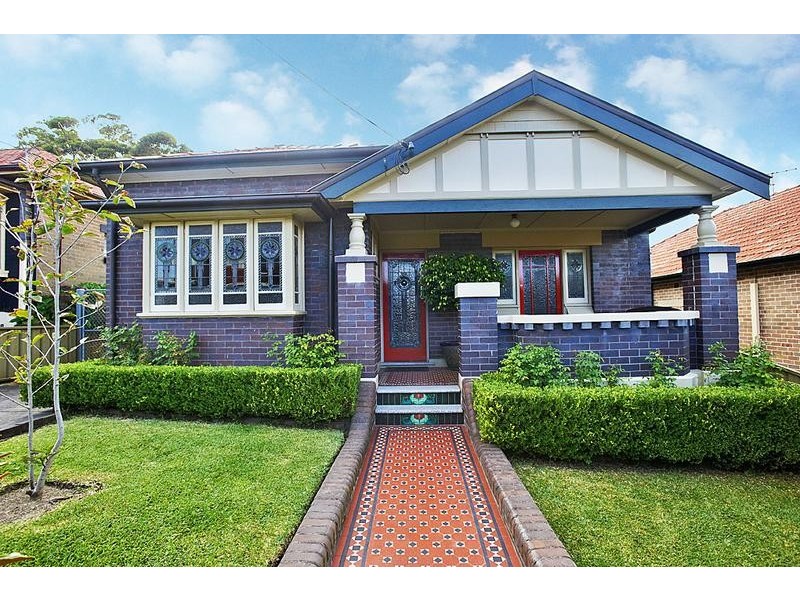18 Hugh Avenue, Dulwich Hill NSW 2203