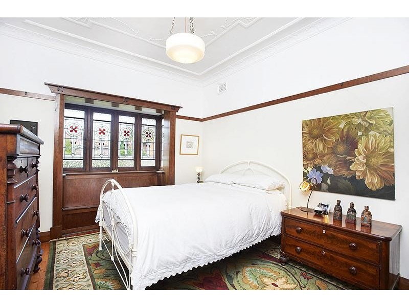 18 Hugh Avenue, Dulwich Hill NSW 2203