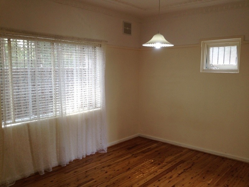 2/13 The Avenue, Ashfield NSW 2131