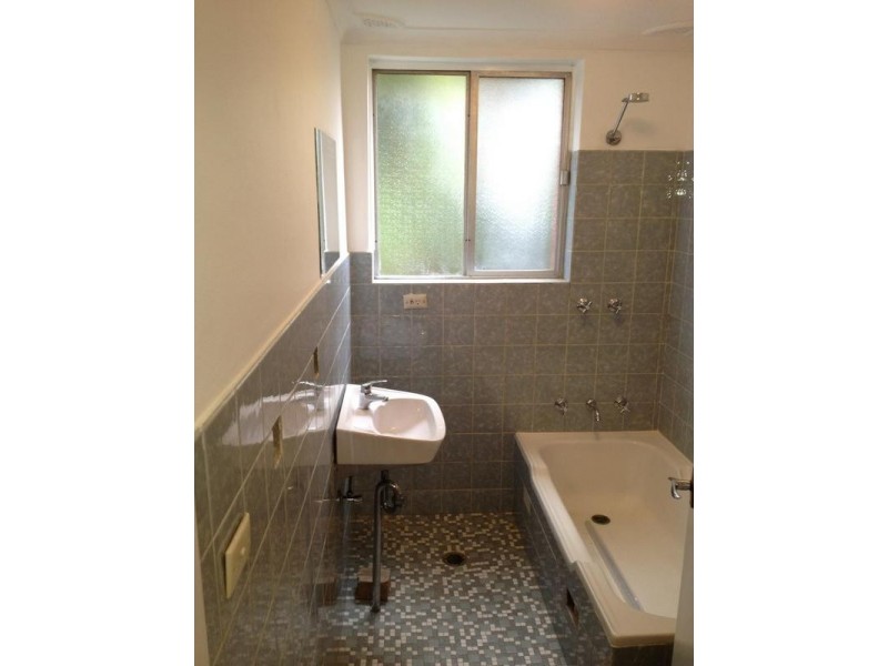 4/107 Livingtone Road, Marrickville NSW 2204