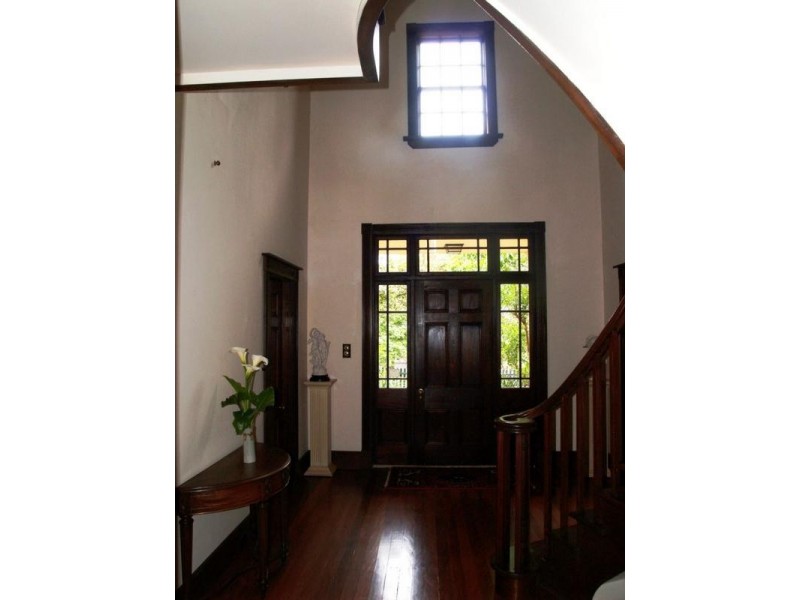 11 Victoria Square, Ashfield NSW 2131