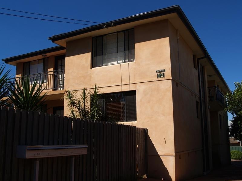 2/12 Bartlett Street, Summer Hill NSW 2130