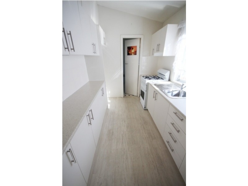 2/18 Carlton Crescent, Summer Hill NSW 2130