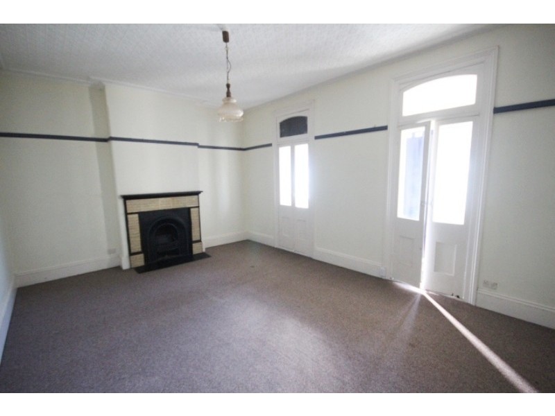 2/18 Carlton Crescent, Summer Hill NSW 2130