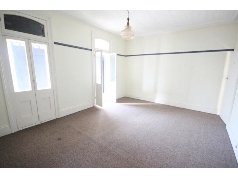 2/18 Carlton Crescent, Summer Hill NSW 2130