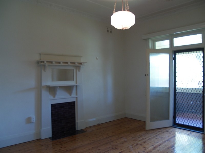 10 Campbell Avenue, Lilyfield NSW 2040