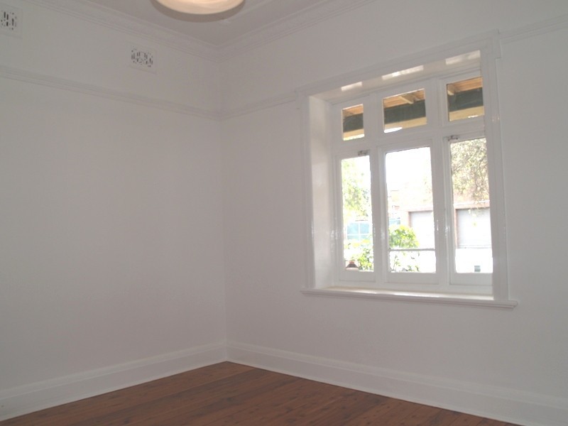 16 Llewellyn Street, Enmore NSW 2042