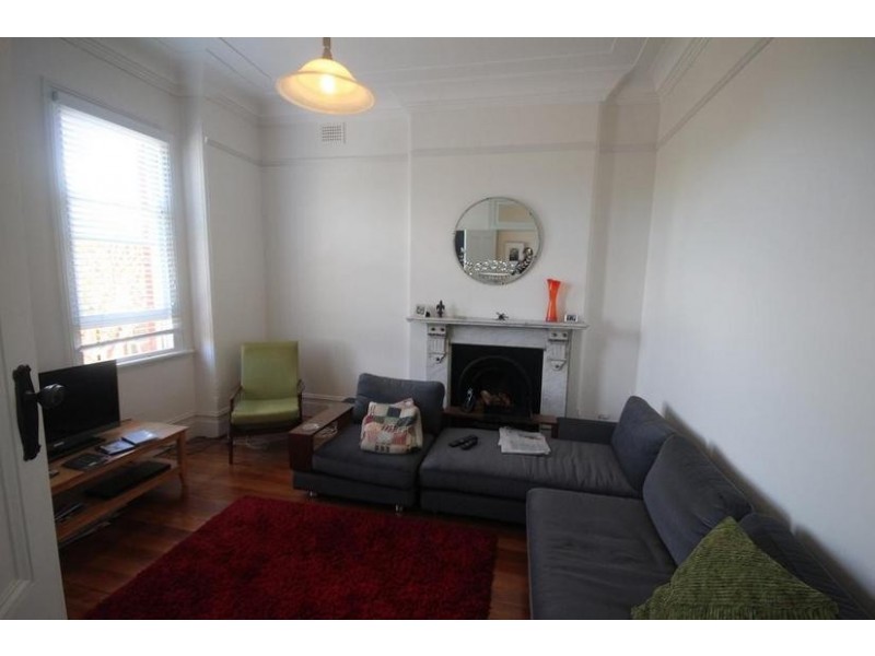 2/9 The Avenue, Ashfield NSW 2131