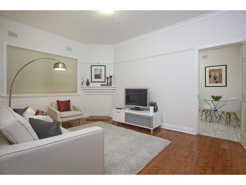 2/48 Grosvenor Crescent, Summer Hill NSW 2130