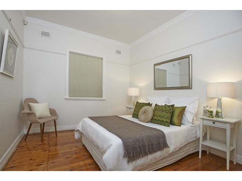 2/48 Grosvenor Crescent, Summer Hill NSW 2130