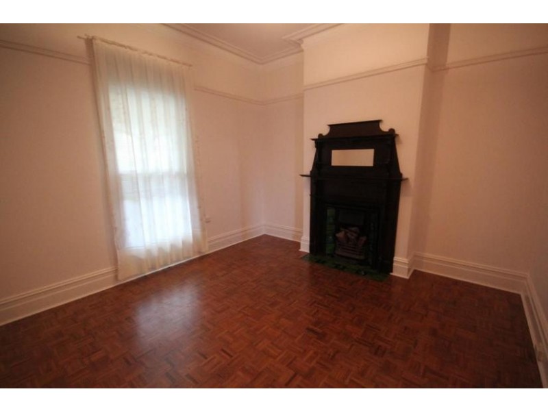 2/15 Hampden Street, Ashfield NSW 2131