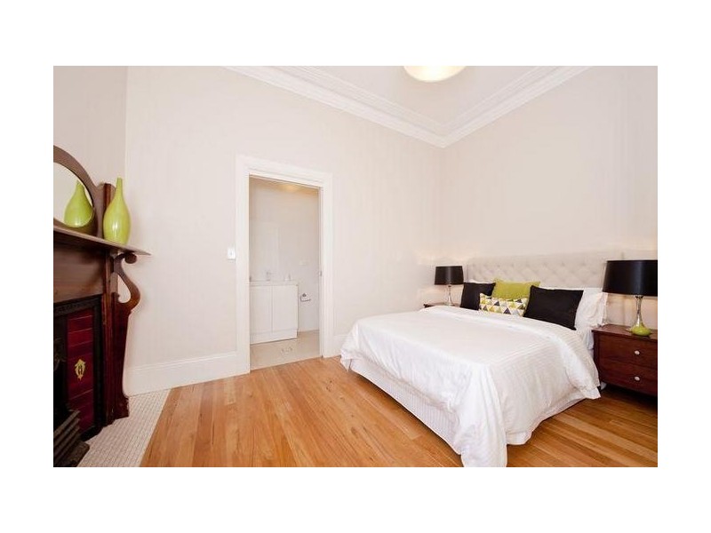 2/2 Victoria Square, Ashfield NSW 2131