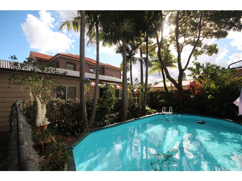 2/23 Queen Street, Ashfield NSW 2131