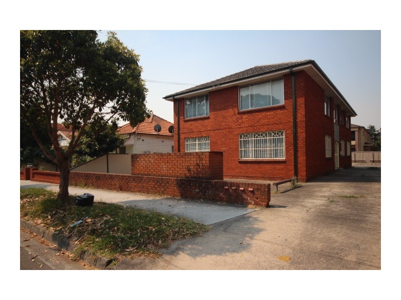 2/30 Gould Avenue, Campsie NSW 2194