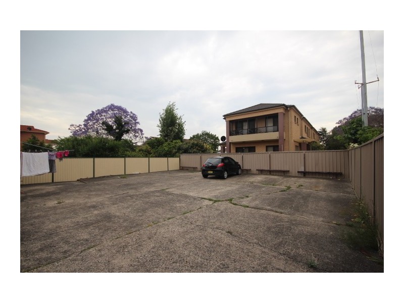 2/30 Gould Avenue, Campsie NSW 2194