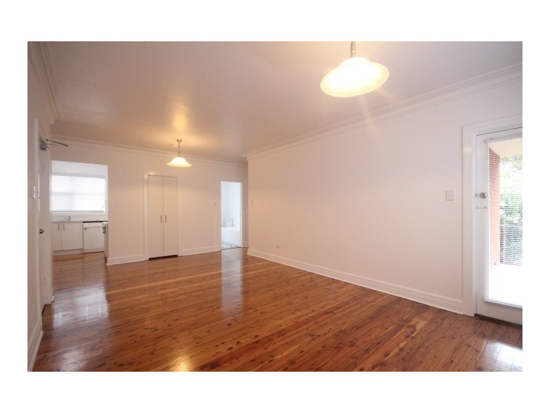 2/18 Queen Street, Ashfield NSW 2131