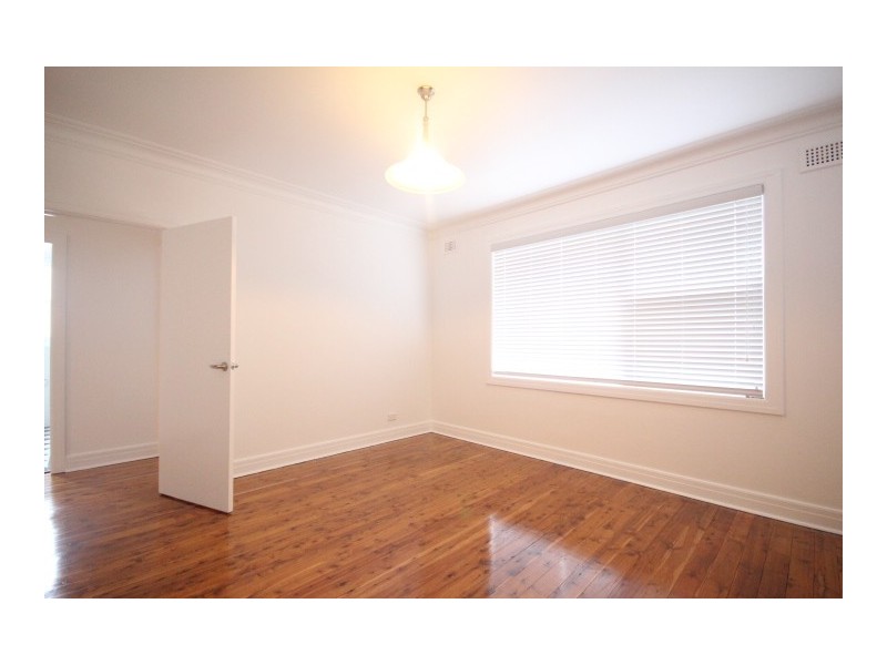 2/18 Queen Street, Ashfield NSW 2131