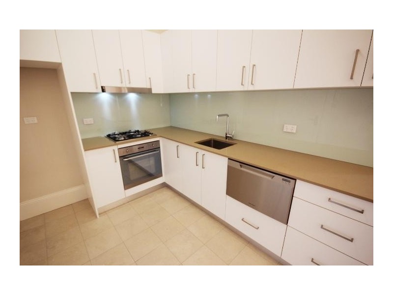 2/2 Victoria Square, Ashfield NSW 2131