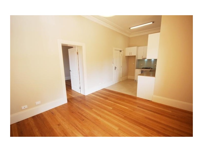 2/2 Victoria Square, Ashfield NSW 2131