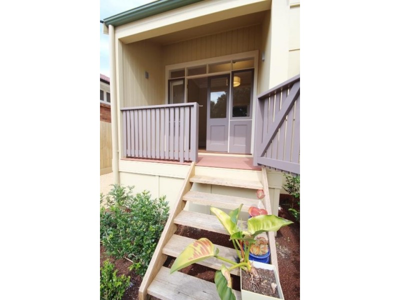 2/2 Victoria Square, Ashfield NSW 2131
