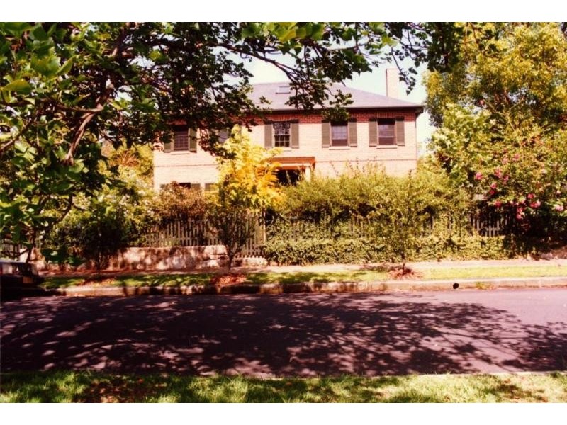 11 Victoria Sq, Ashfield NSW 2131