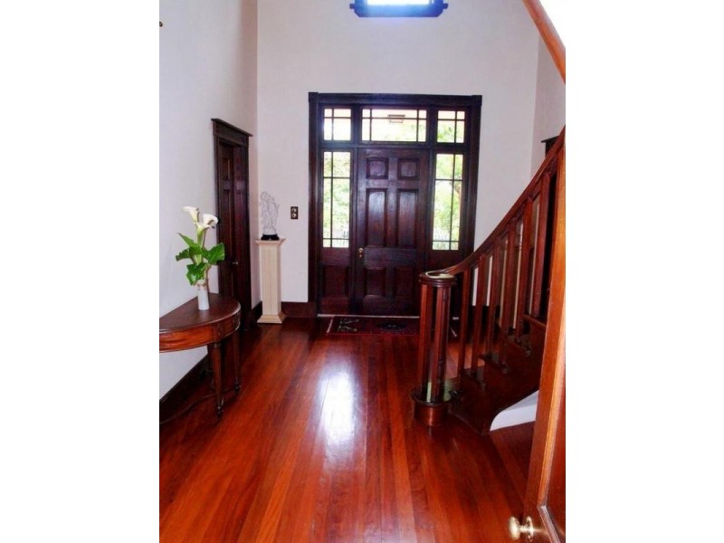 11 Victoria Sq, Ashfield NSW 2131