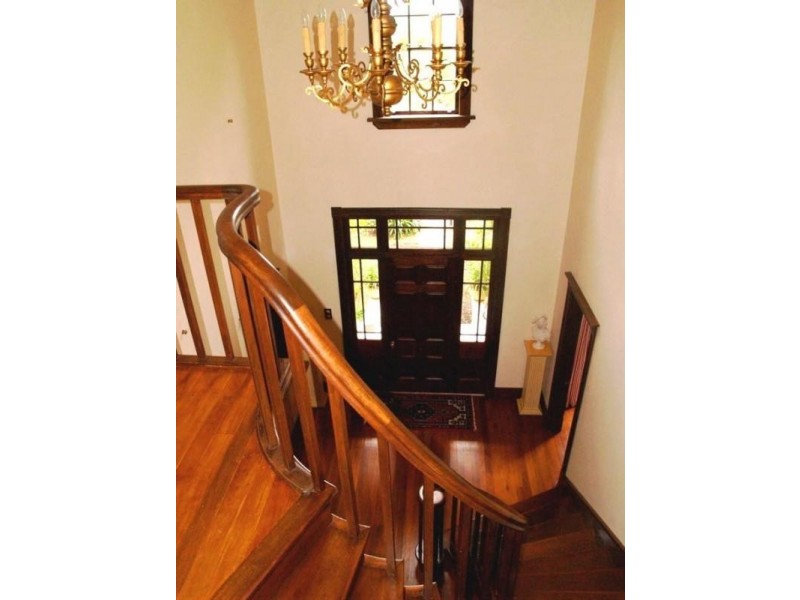 11 Victoria Sq, Ashfield NSW 2131