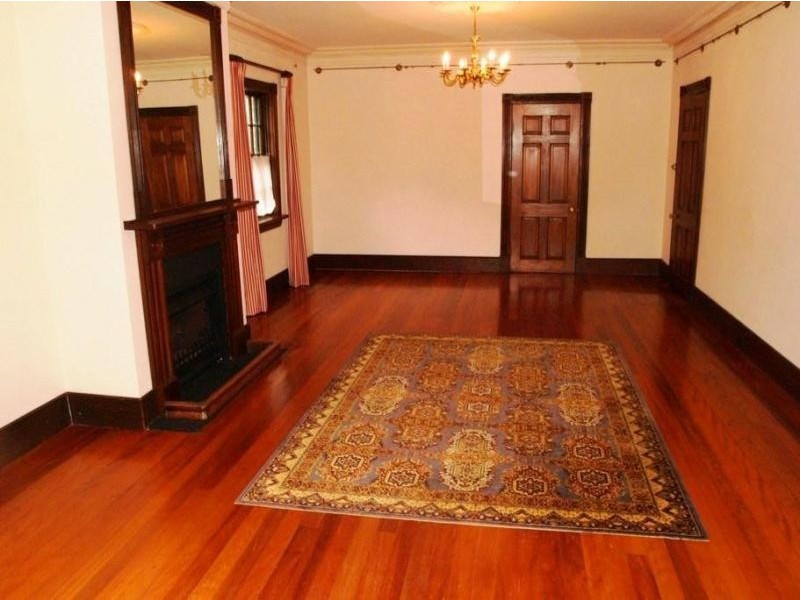 11 Victoria Sq, Ashfield NSW 2131