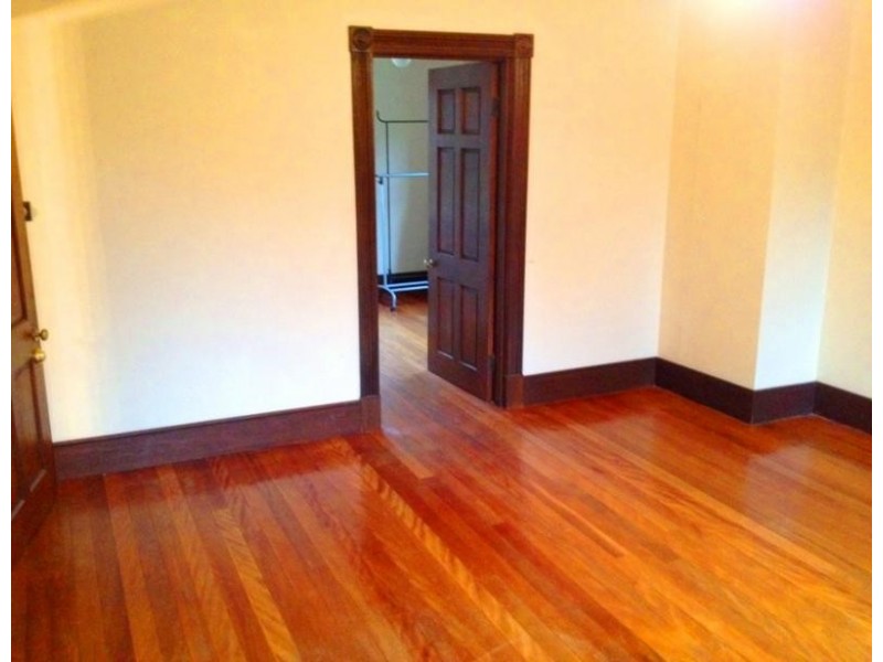 11 Victoria Sq, Ashfield NSW 2131