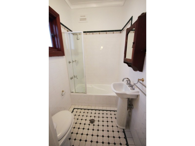 9 Barker Street, Lewisham NSW 2049