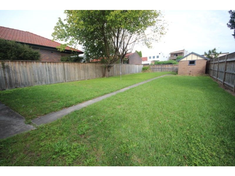 12 Baringa Road, Earlwood NSW 2206