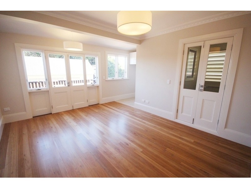 8/2 VICTORIA SQUARE, Ashfield NSW 2131