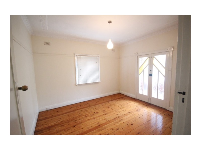 2/5 Pembroke Street, Ashfield NSW 2131