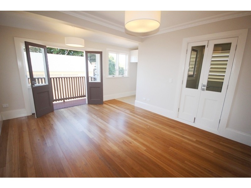 8/2 Victoria Square, Ashfield NSW 2131