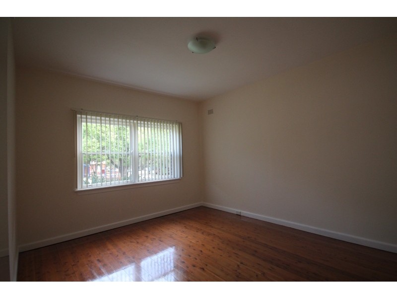 1/10 Albert Pde, Ashfield NSW 2131