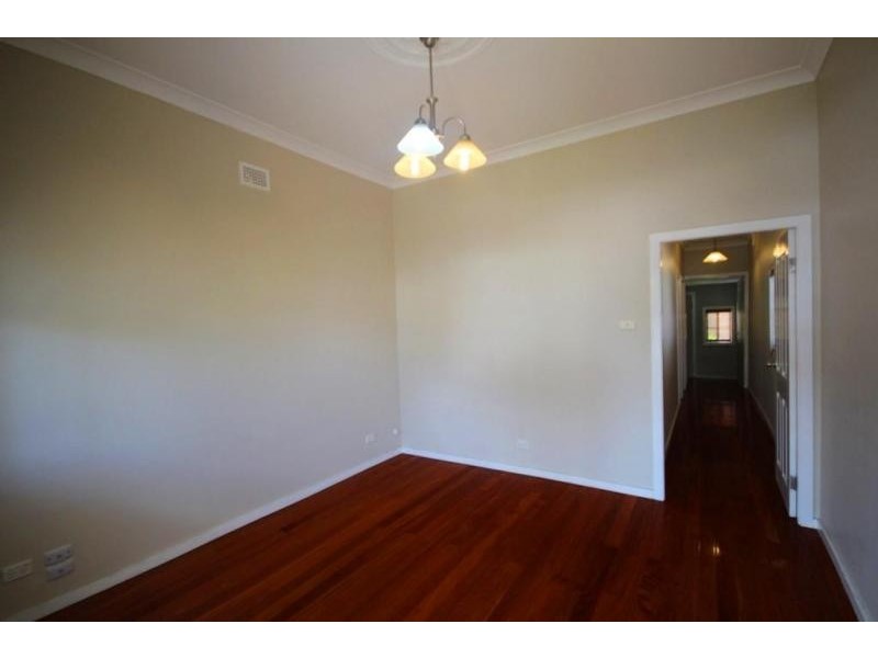 9 River Street, Earlwood NSW 2206