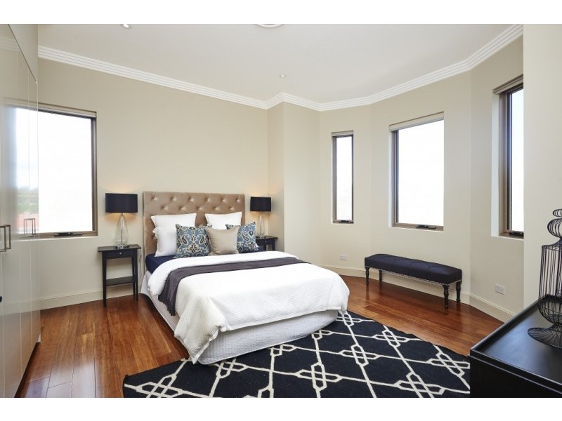 Terrace 2/2 Toothill Street, Lewisham NSW 2049