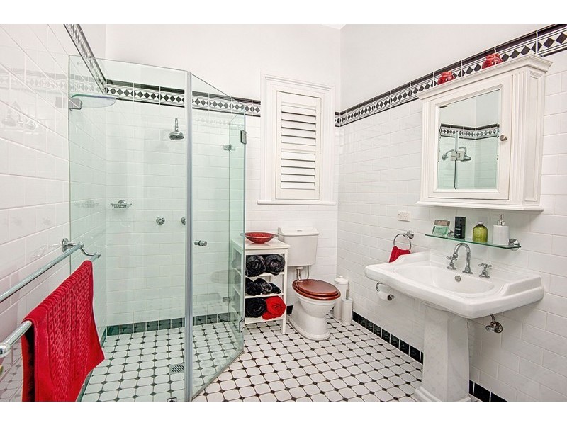 2/85 Queen Street, Ashfield NSW 2131