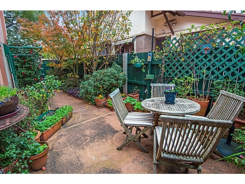 2/85 Queen Street, Ashfield NSW 2131