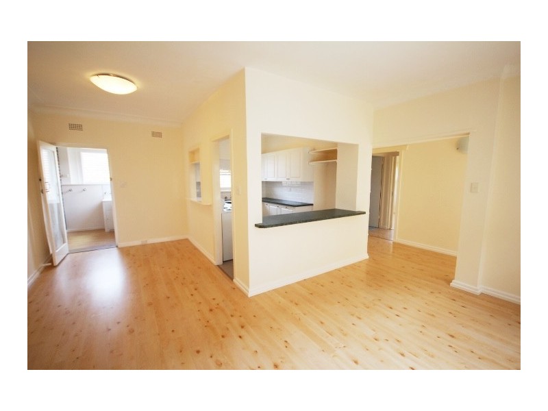 2/10 Albert Parade, Ashfield NSW 2131