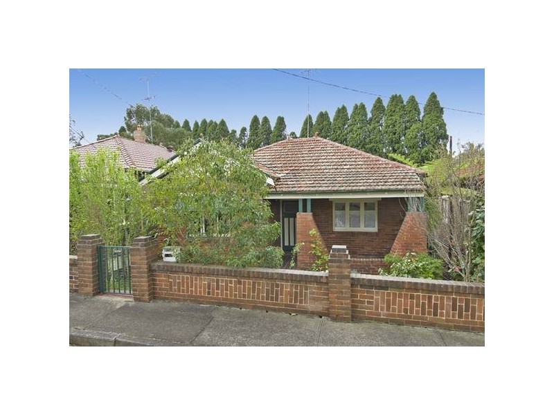 9 Foord Avenue, Hurlstone Park NSW 2193