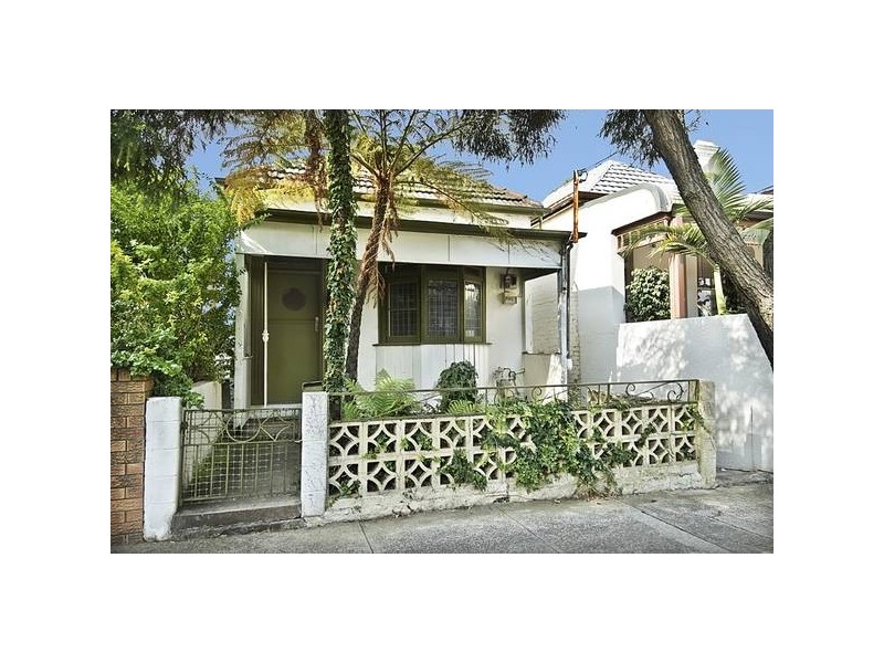 15 Windsor Road, Dulwich Hill NSW 2203