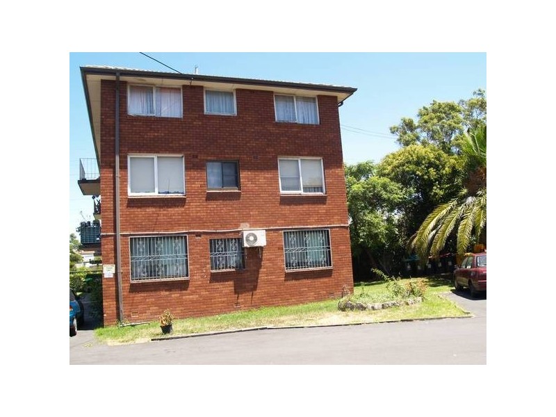 2/64 Arthur Street, Marrickville NSW 2204